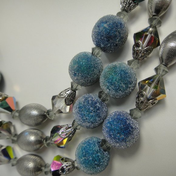Vintage Fabiola Necklace Earrings Blue Sugar Frosted Beads AB Silver Tone - Picture 5 of 11